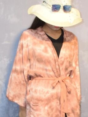 Wild Sage Tie Dye Shortie Robe in Orange Cream with Belt & Pockets size S/M